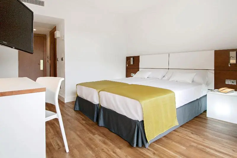 Globales Cala Blanca - Chambres