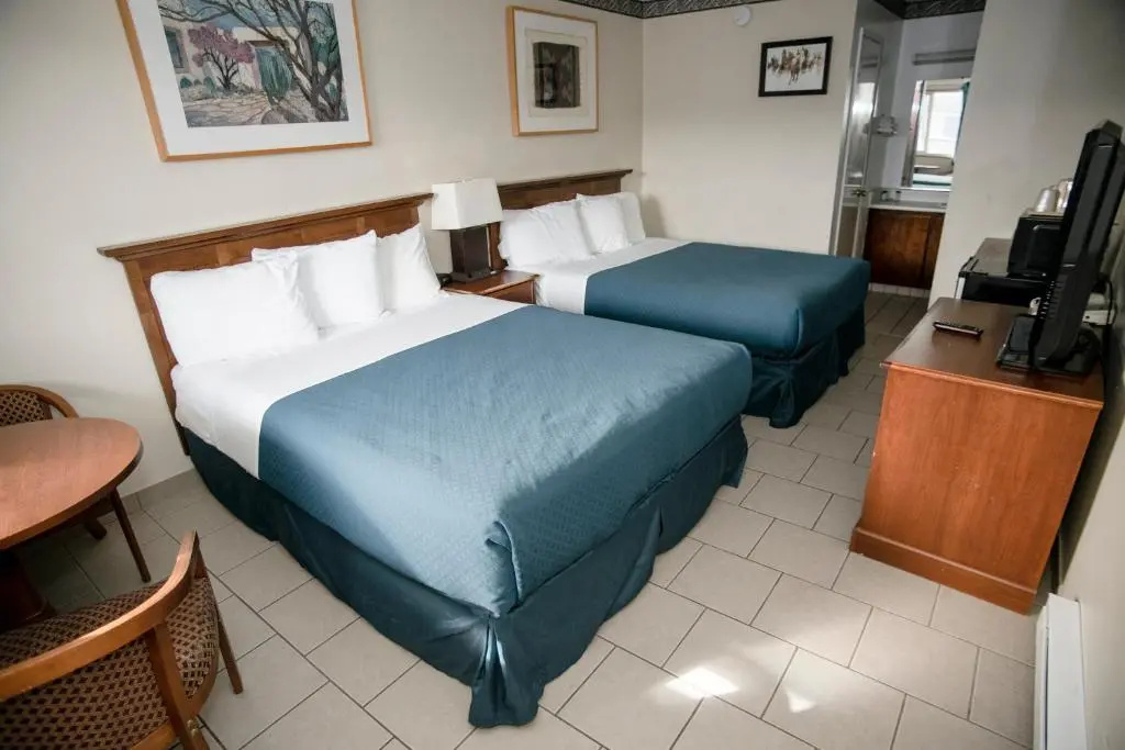 Pacific Inn