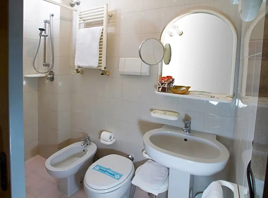 Economy room