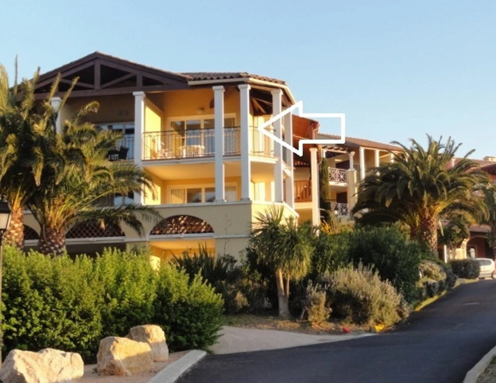 Studio in Saint-raphaël, With Pool Access, Furnished Terrace and Wifi
