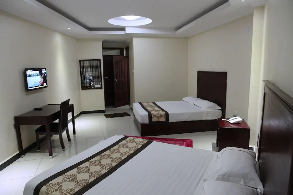Namayiba Park Hotel - Chambres