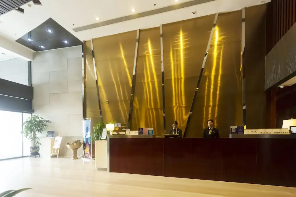 Lobby & Reception