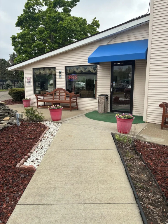 Hometown inn