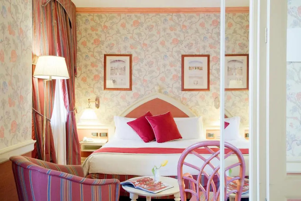 Superior Double room (full double bed)