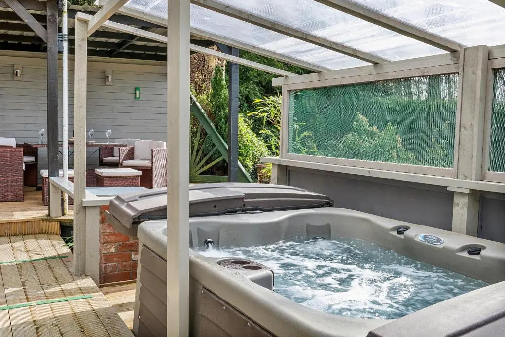 Garden Lodge