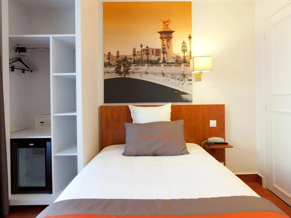 Standard Single room