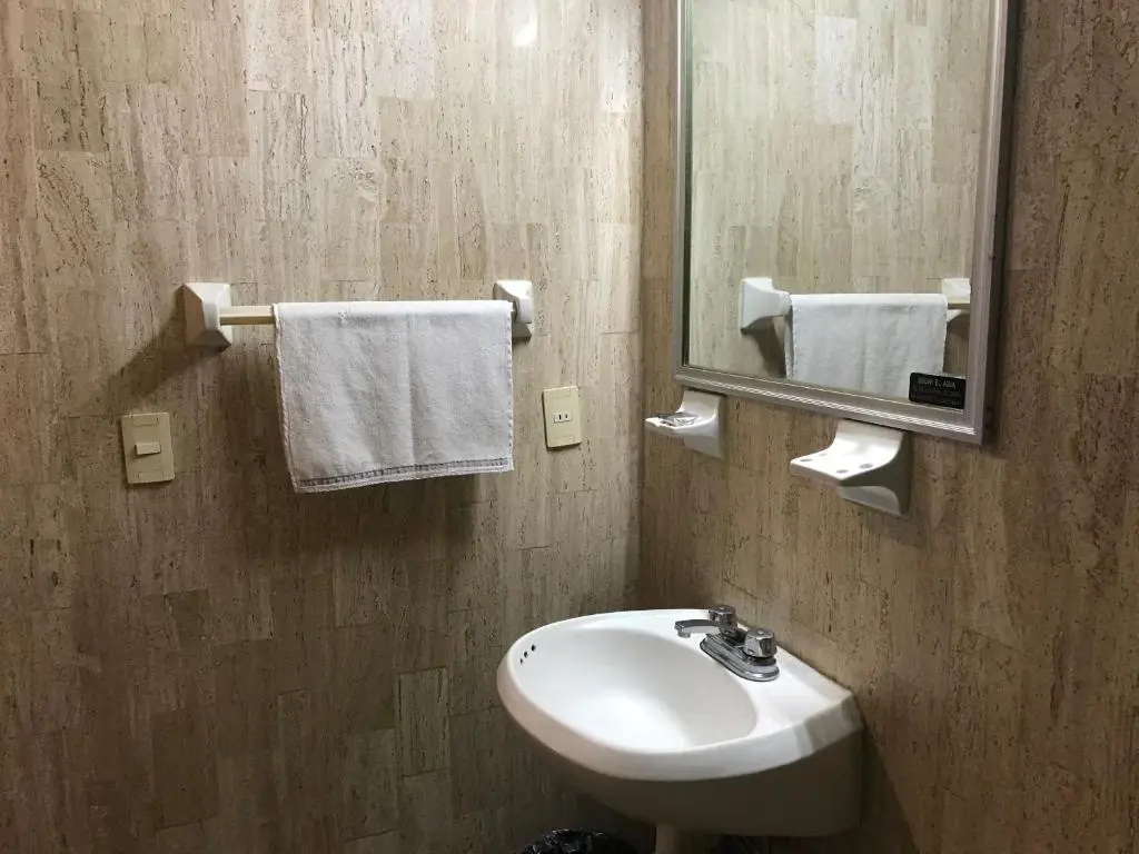 Hotel Arboledas Expo - Chambres