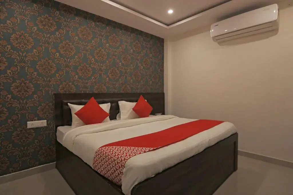 City Residency by OYO Rooms