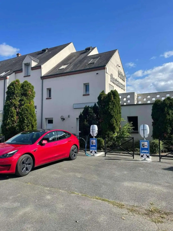 Logis Hôtel Sully le Château - Général