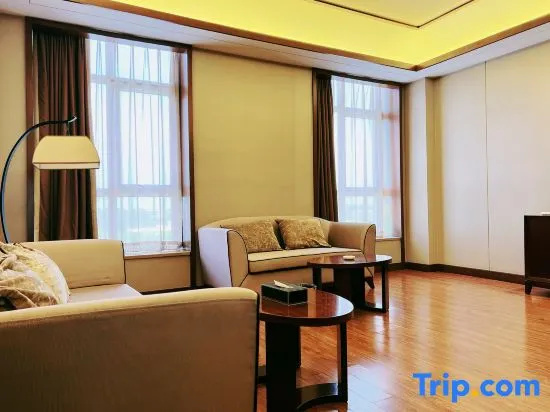 Deluxe Duplex Suite