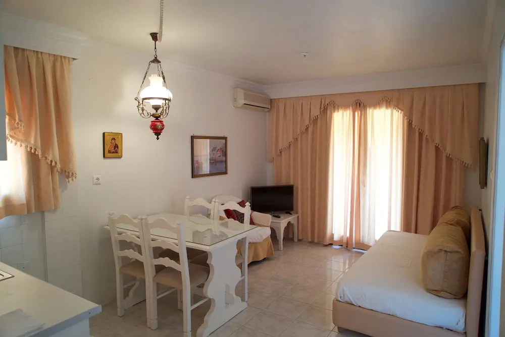 1 Bedroom Apartment with balcony