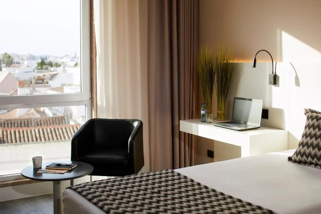 Occidental Faro Hotel - Chambres