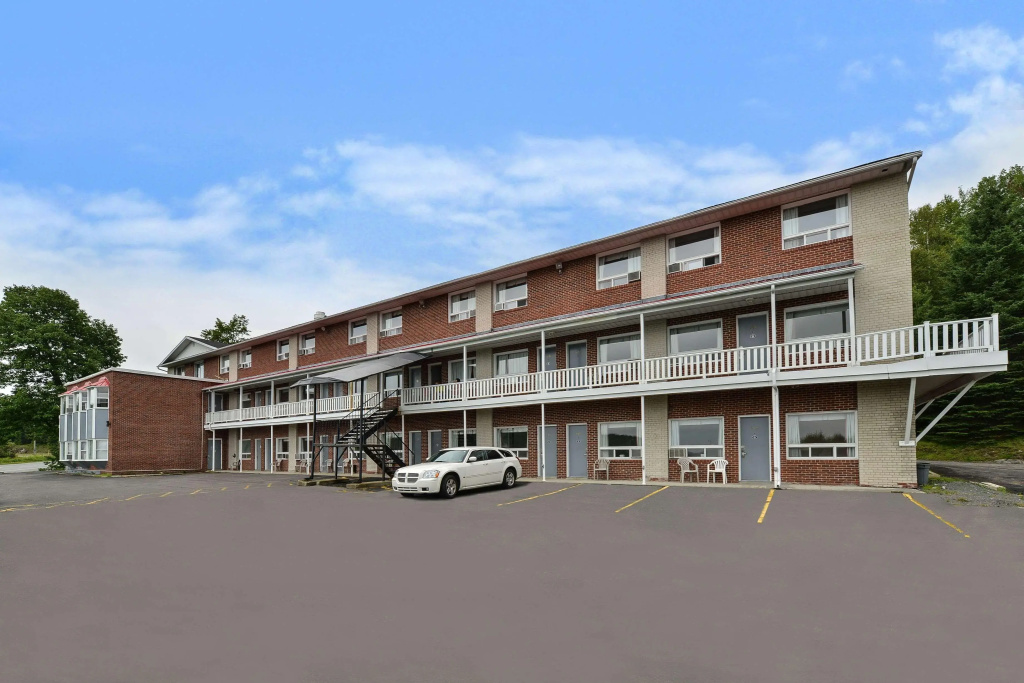 Canadas Best Value Inn and Suites Woodstock