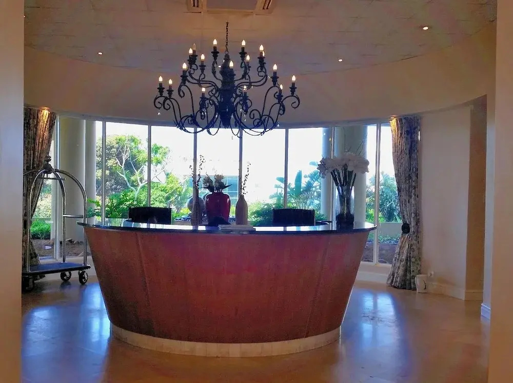 Lobby & Reception