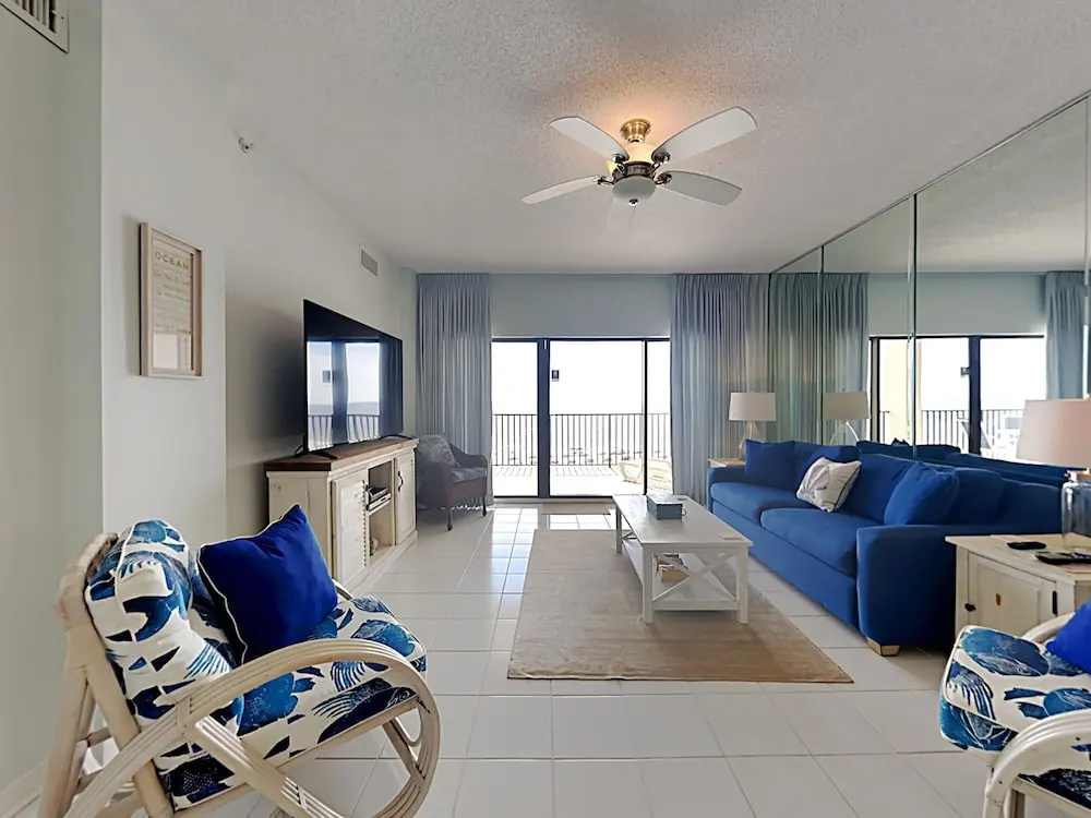 Standard room with balcony and with ocean view