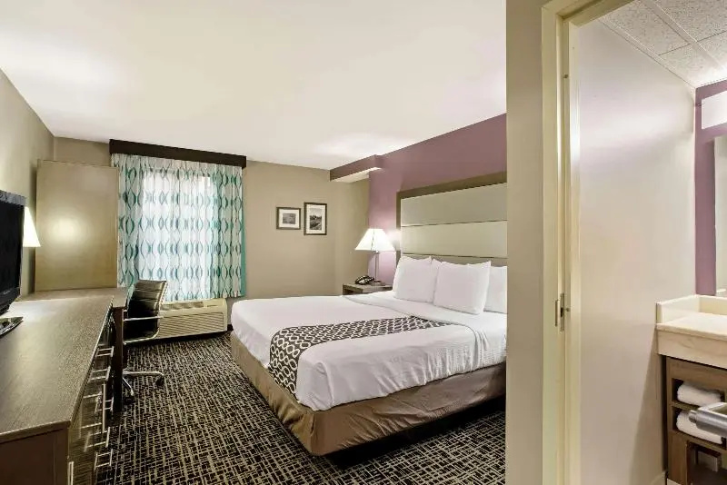 La Quinta Inn by Wyndham Radford - Chambres