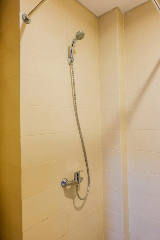 Cozy 1BR Unit Saveria Apartment