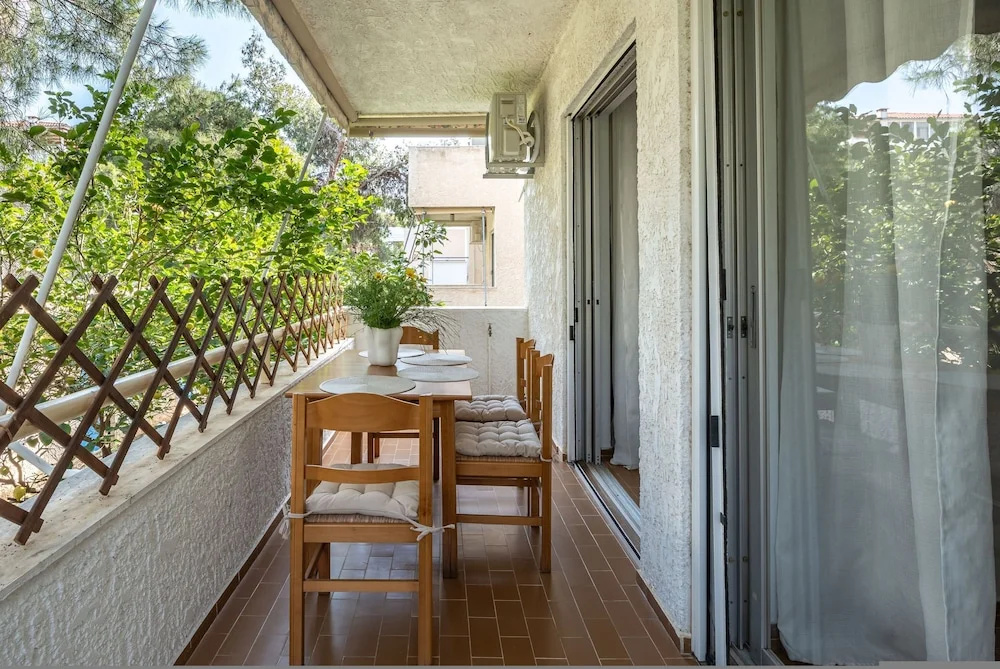 Saronida Coastal Escape 2BR Apartment