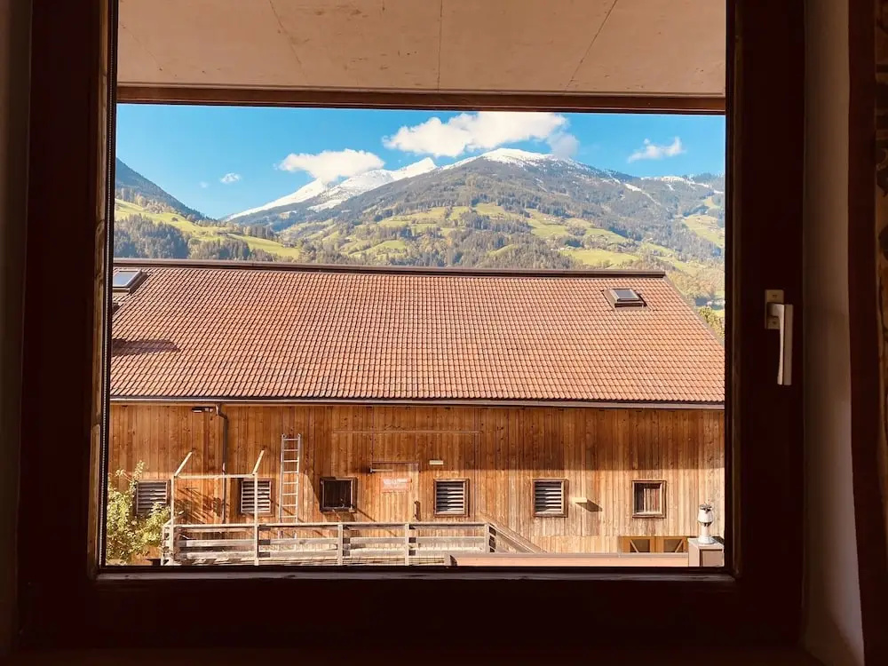 Economy Single room with balcony and with mountain view