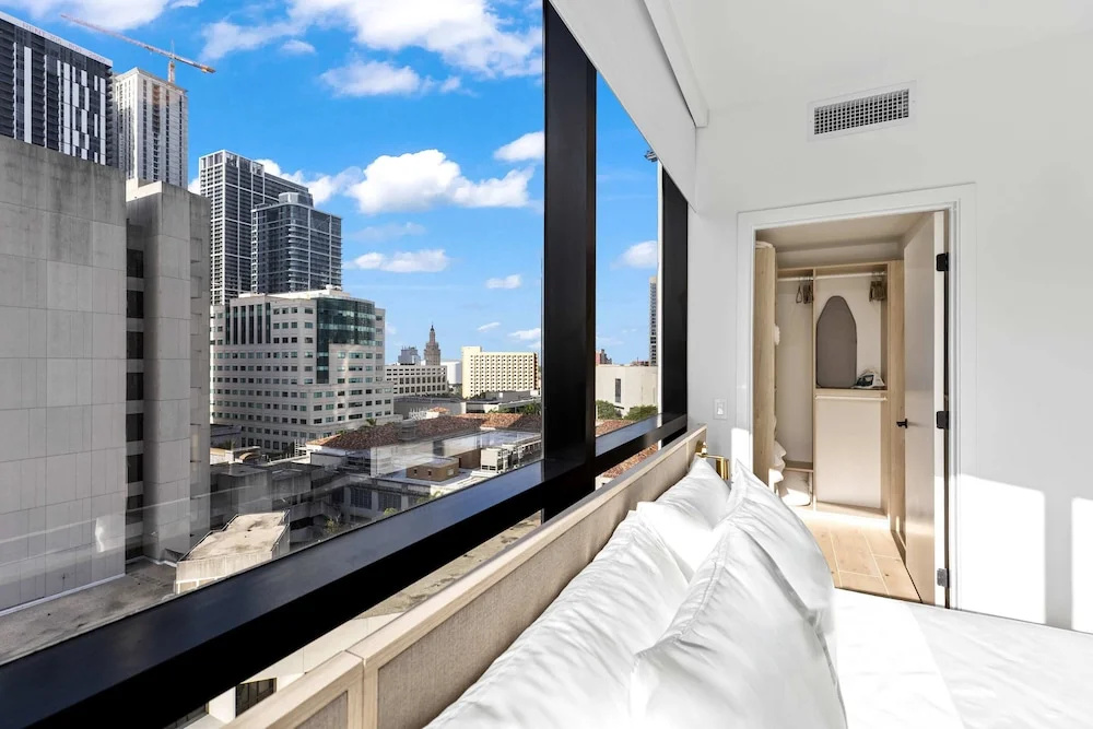 Skyline Pool & Spa Miami