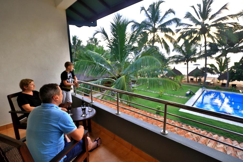 Sea Rock Villa