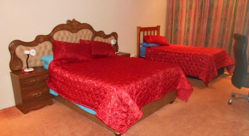 Pilot Inn Accommodation — 3