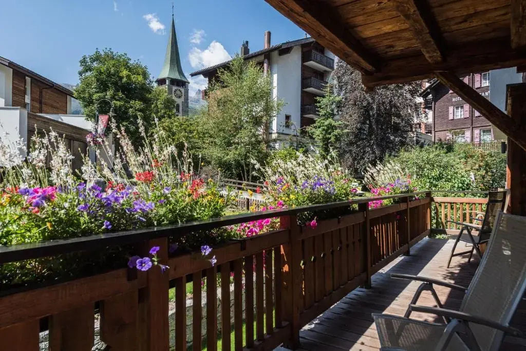 Standard Double room with balcony (full double bed)