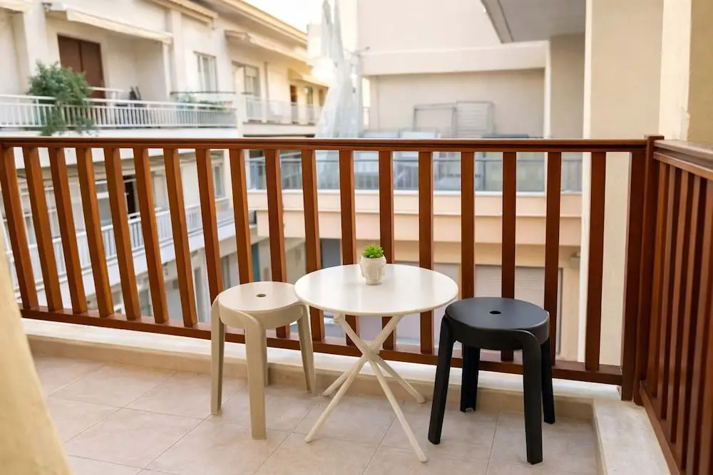 Bright Studio w Balcony - Near Thessaloniki Center