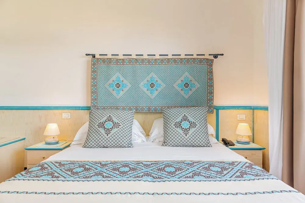 Comfort Double room with partial sea view (full double bed)