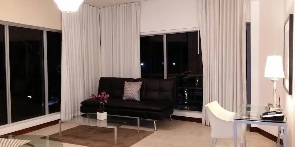 Strand Ocean Drive Suites - Chambres