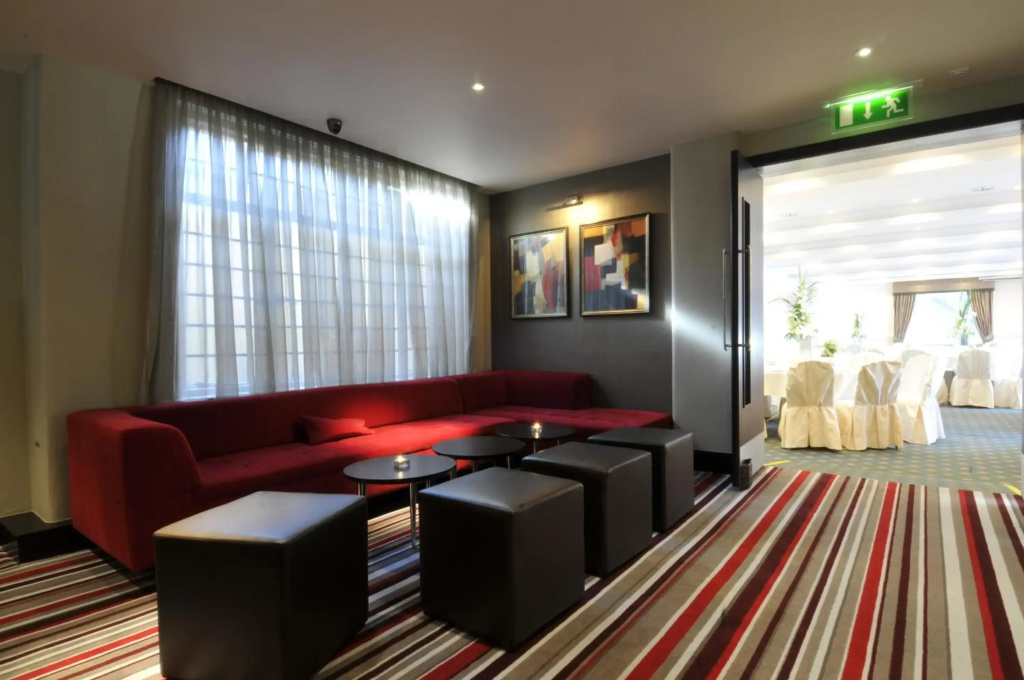 The Golf Hotel - Général