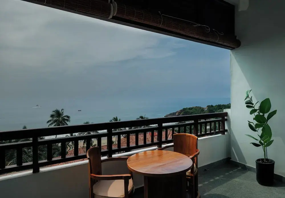 Standard room with balcony and with sea view