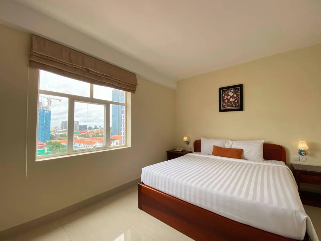 Deluxe Double room (full double bed)