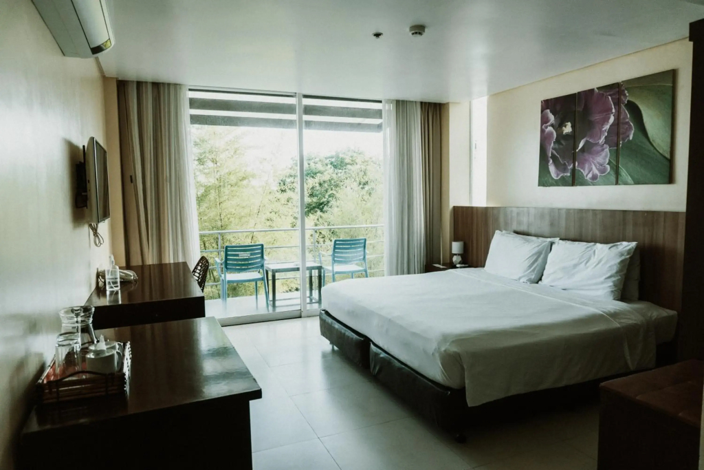 Ocean Suites Bohol Boutique Hotel