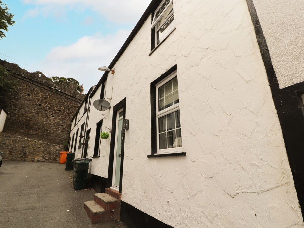 8 Watkin Street