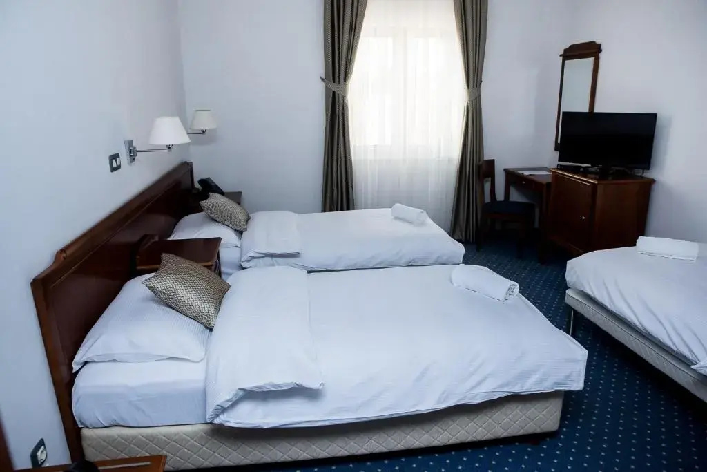 Hotel Hum - Chambres