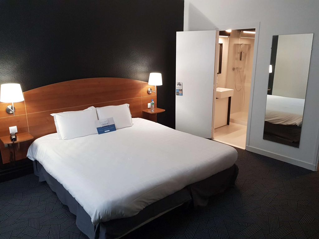 Superior Double room (full double bed)