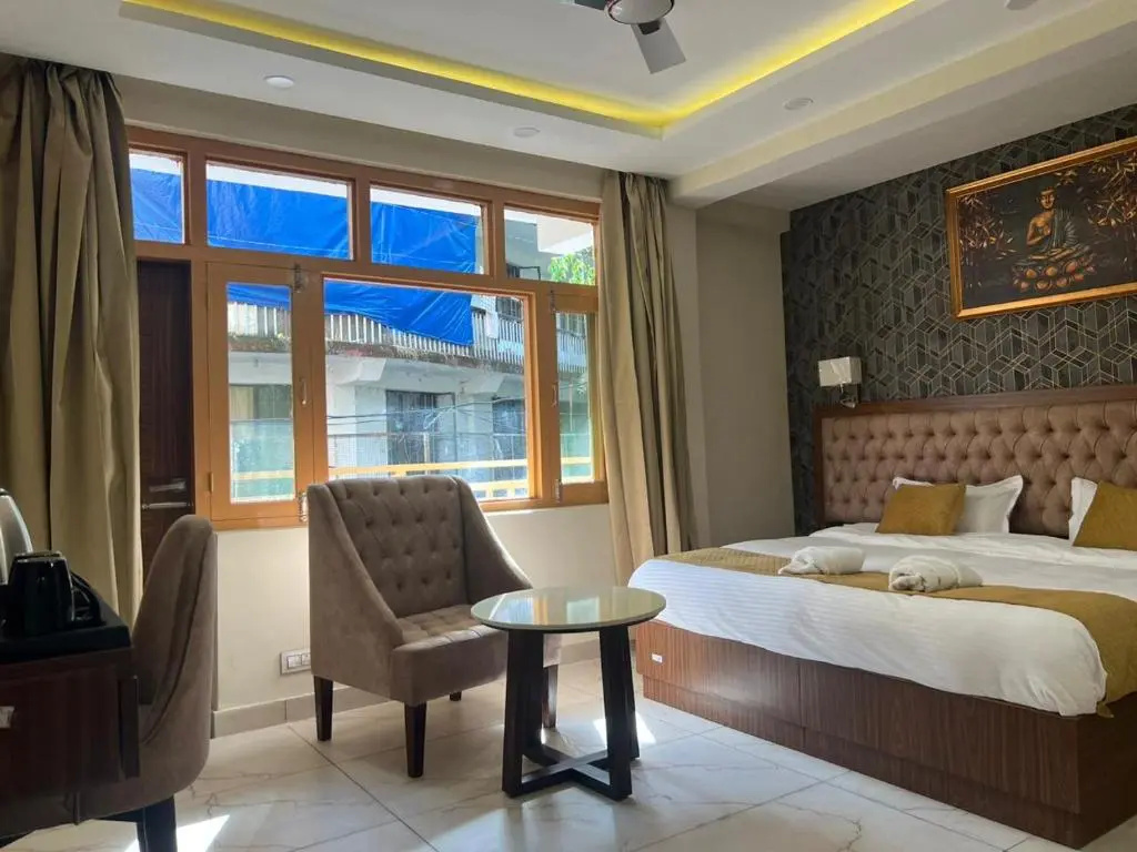 Deluxe Double room (full double bed)