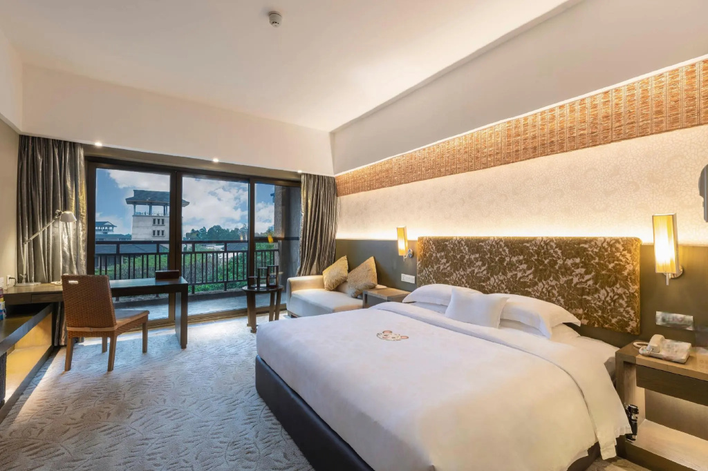 Chime Long Hotel — 5