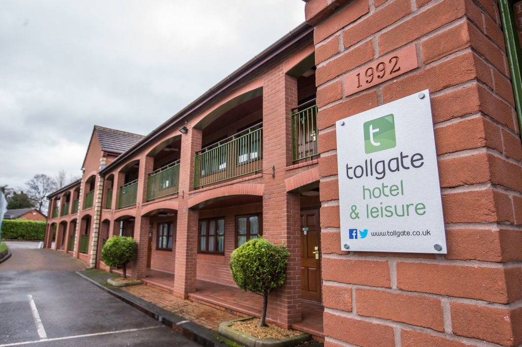 Tollgate Hotel & Leisure image