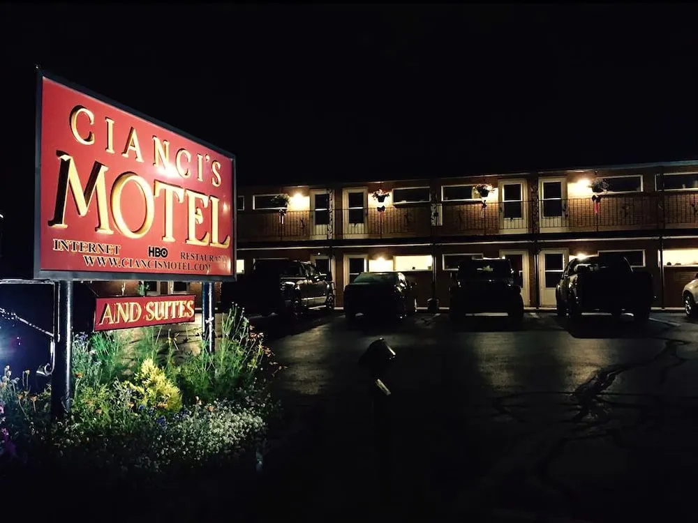 Cianci's Motel and Suites - фото 1