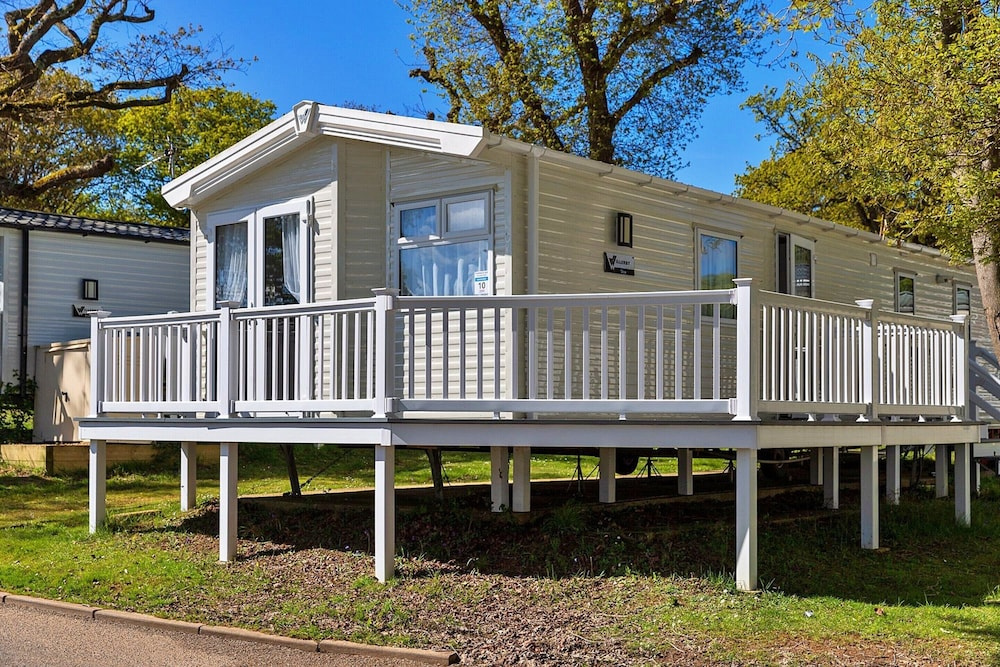 Mobile Home Isle of Wight Near Thorness Bay
