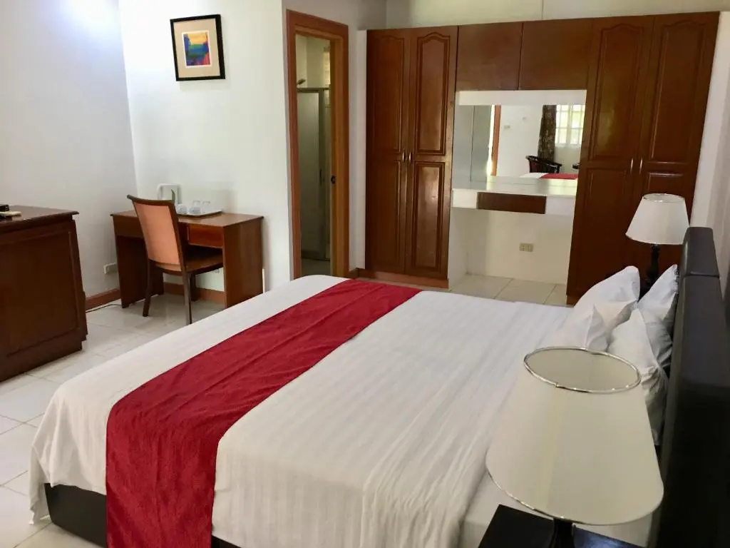 Standard Double room with ocean view (full double bed)