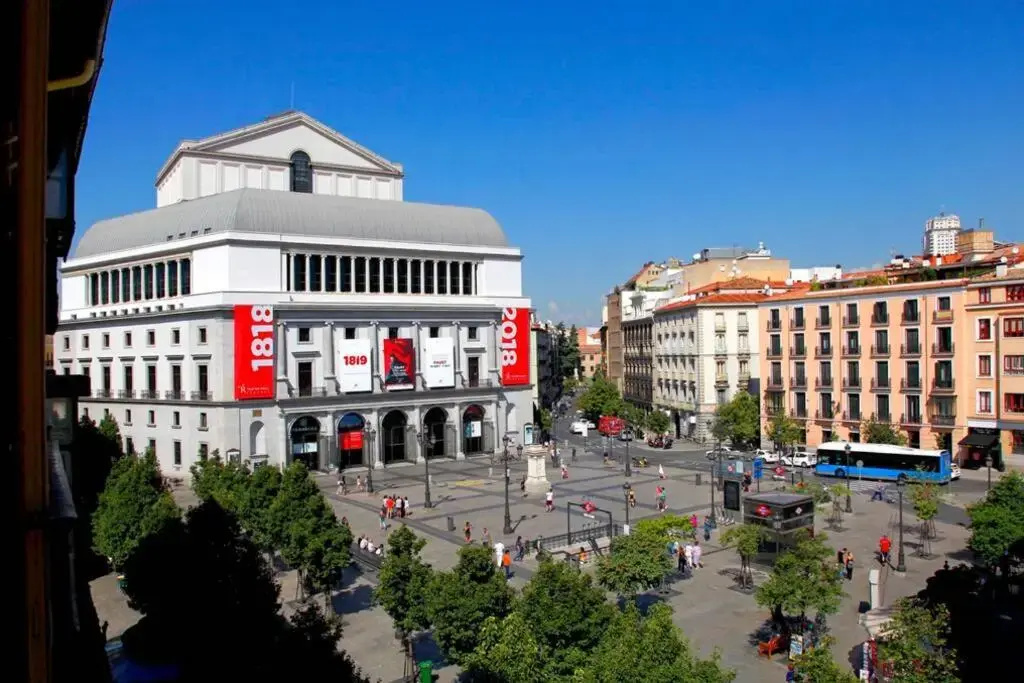 Luxury & Design Apartment Madrid Center 3BRM 3BTHR
