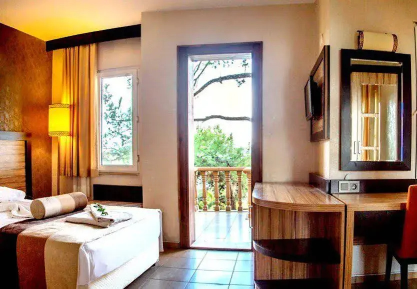 Ayvalik Beach Hotel - фото 5