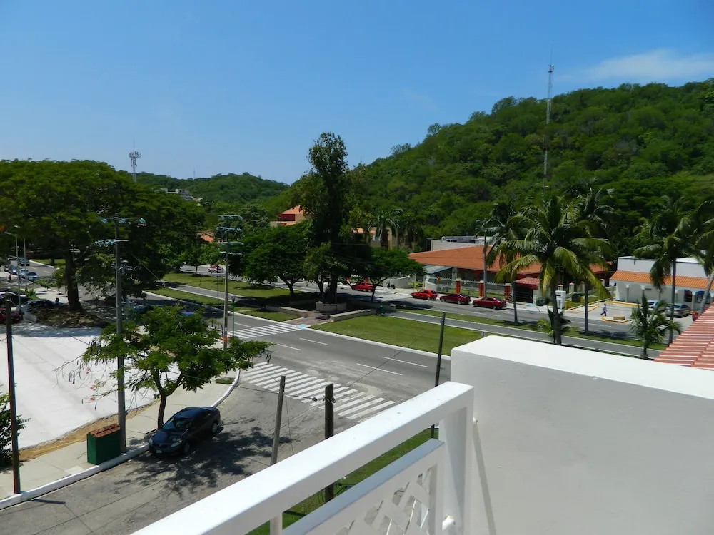 Standard Triple room with balcony