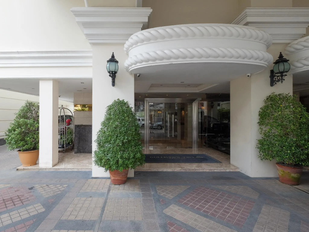 Gullivers Tavern Hotel — фото