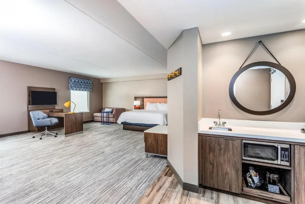 1 Bedroom Double Suite (full double bed)