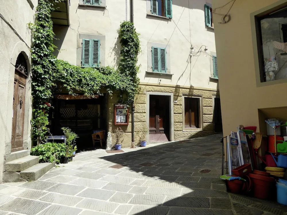 Rustically Decorated, Stylish Property