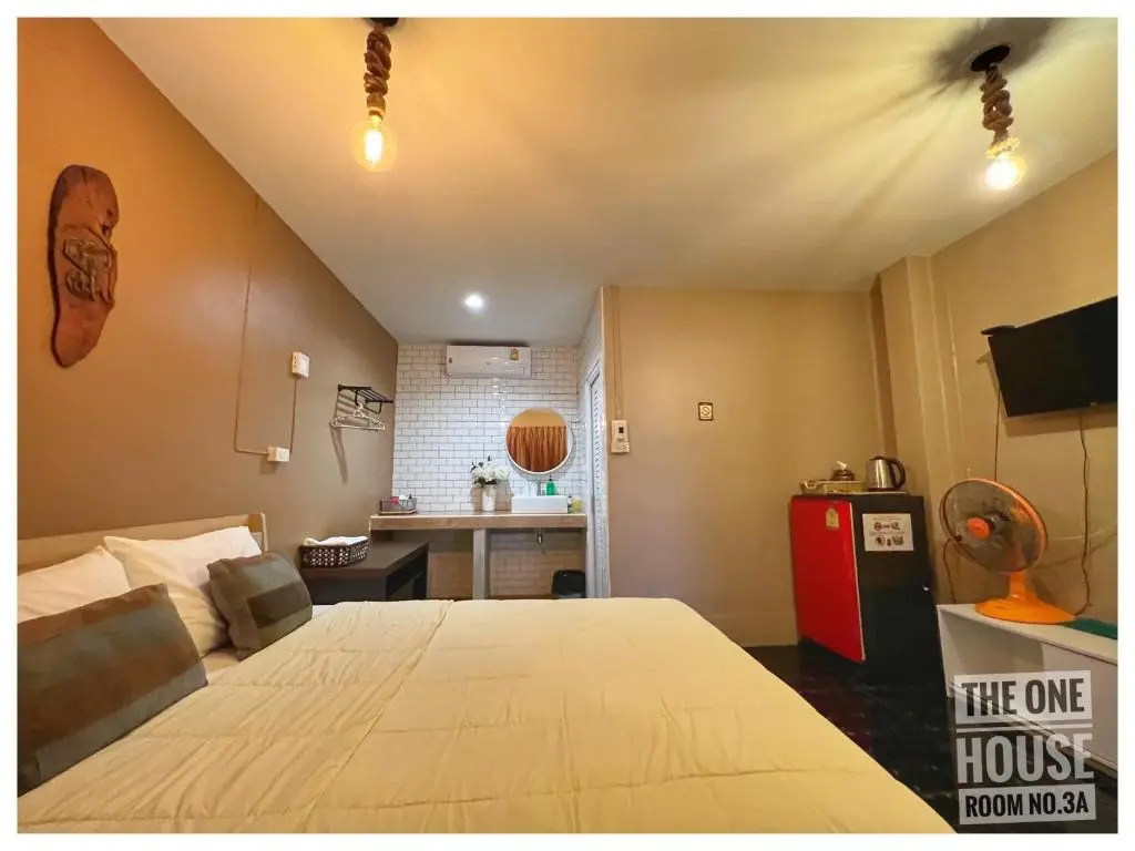 Standard Double room (full double bed)